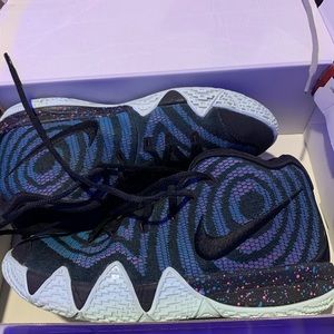 Kyrie 4